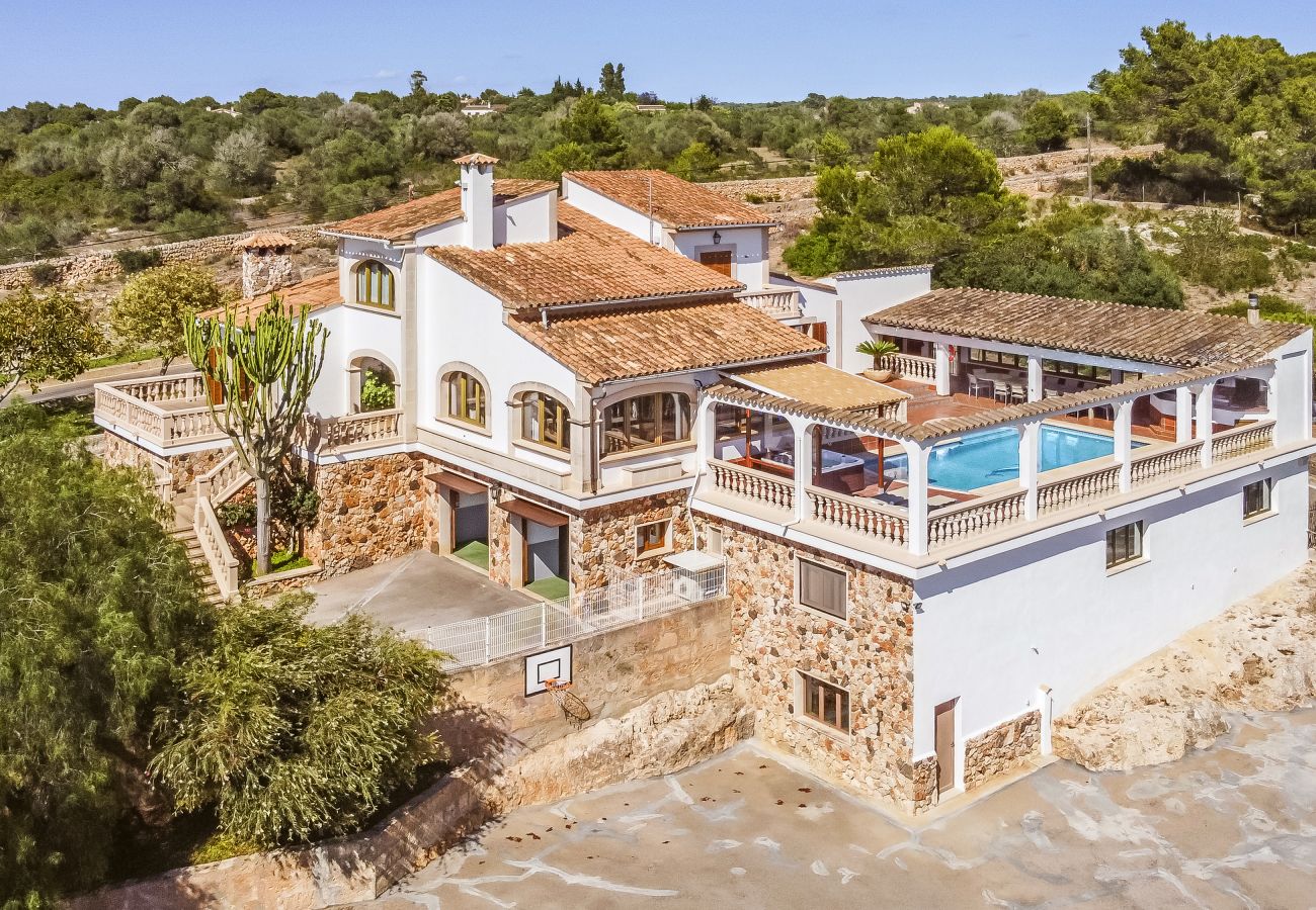 Villa in San Jordi - Rustica s'Aranjassa